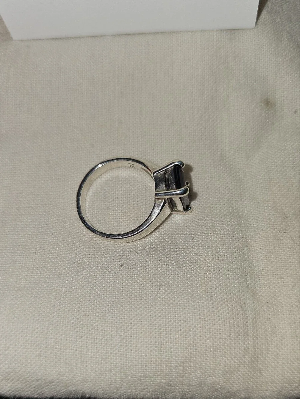 RETIRED James Avery Sterling Silver Bella Ring Garnet Size 8 Mint Condition